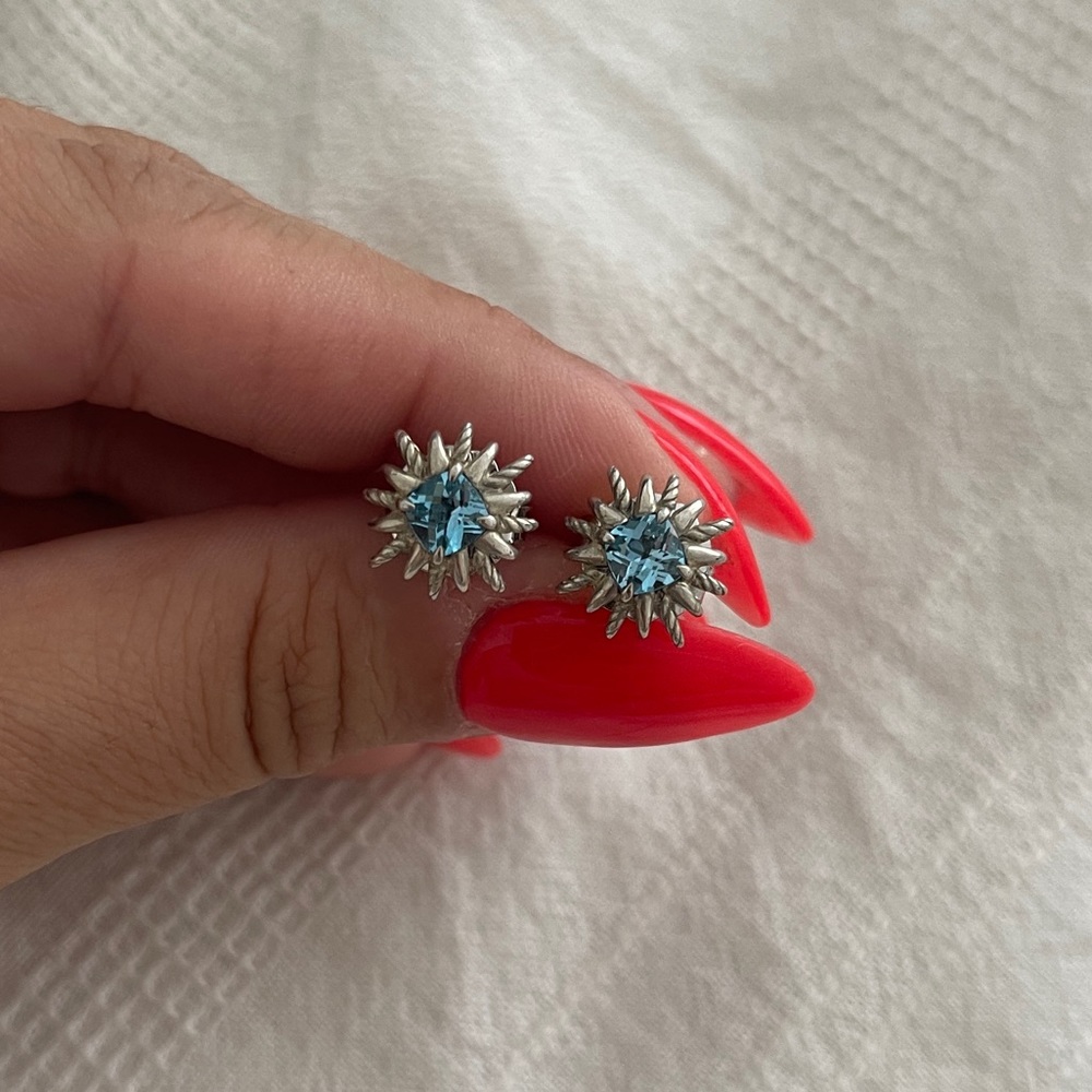 David Yurman Starburst Stud Earrings with Blue
Topaz 12mm